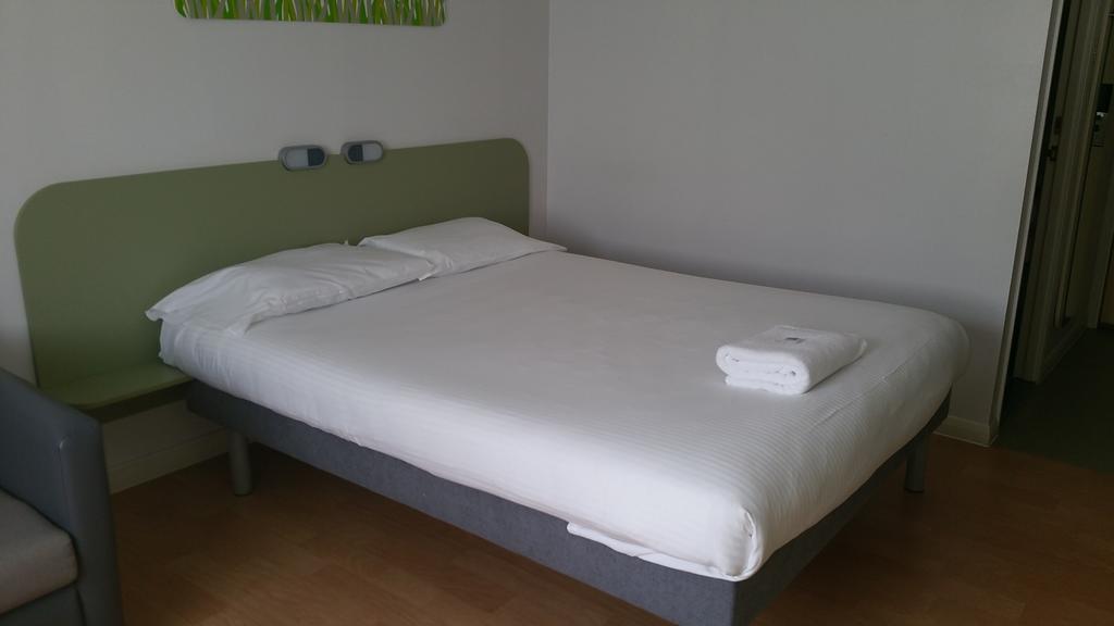 Ibis Budget Нътсфорд Екстериор снимка