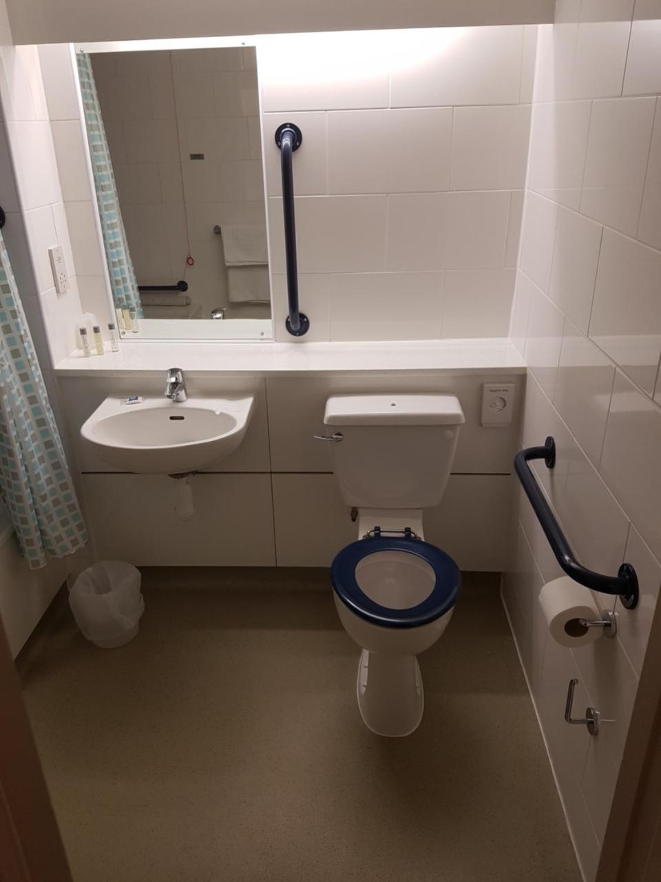 Ibis Budget Нътсфорд Екстериор снимка